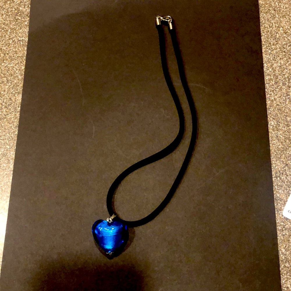 Imported from Turkey 🇹🇷 Glass heart pendant on 18” velvet necklace